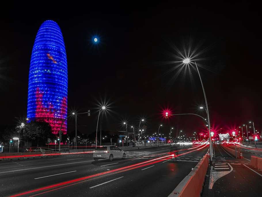 torre agbar Biomimicry in Barcelona’s Architecture 