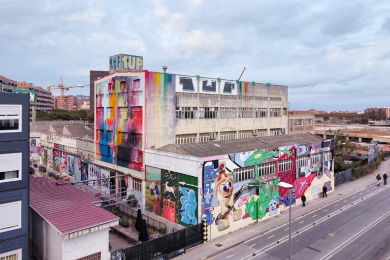 new murals nau bostik